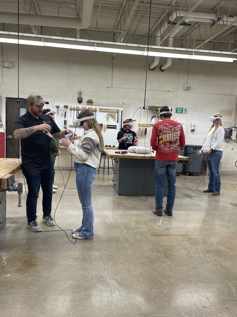 104 high school students explored at least 4 different careers using immersive virtual reality technology through the Big Ideas Mobile Learning Lab.
